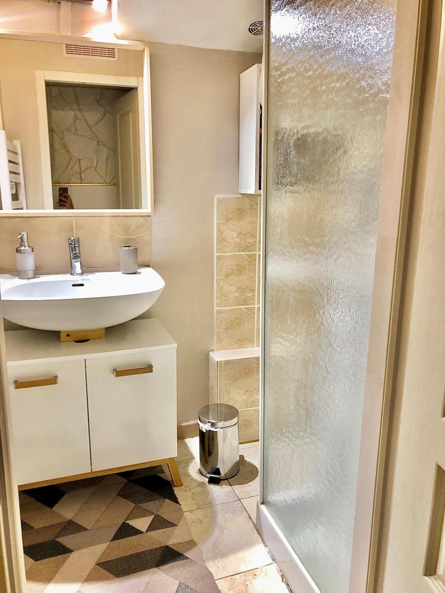 Petit Loft Sur Jardin En Centre-Ville ユゼ エクステリア 写真